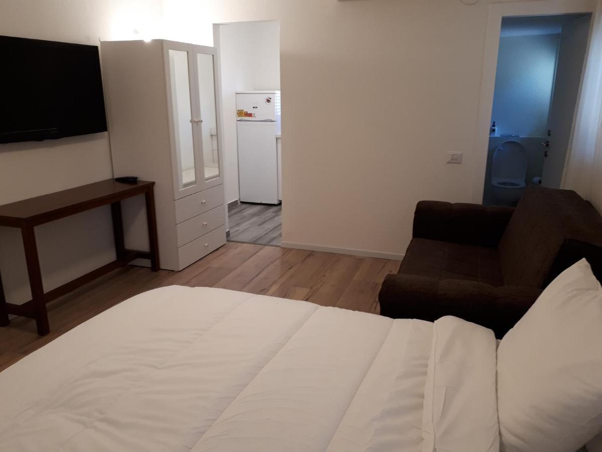 Etty'S House Hotel Petach Tikva Ngoại thất bức ảnh